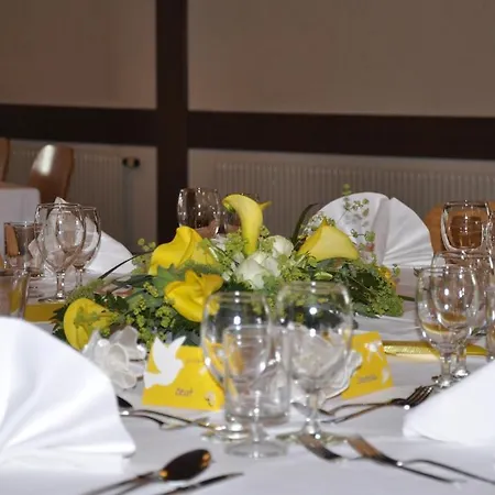 Gasthof Zum Roten Thurm Inn Signau